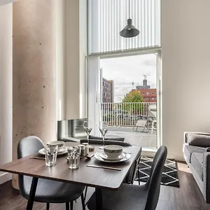 modern-2-bed-wharfside-apartment-in-rotherham.yorkshirehotels.net/