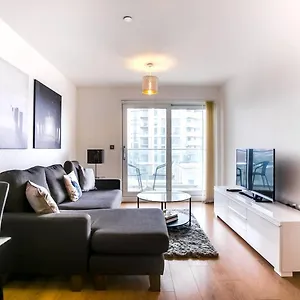 2-bdr-luxury-apt-w-balcony-in-greenwich-by-guestready.cambridgehotelsuk.com/